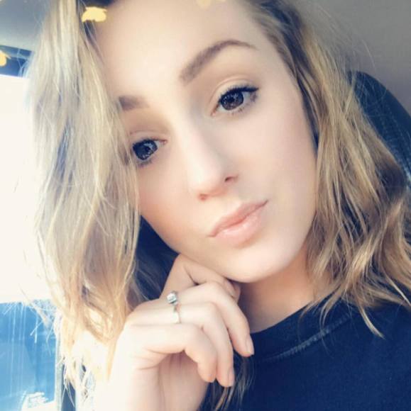 Meet your Posher, Breanna dawn - Picture 1 of 1